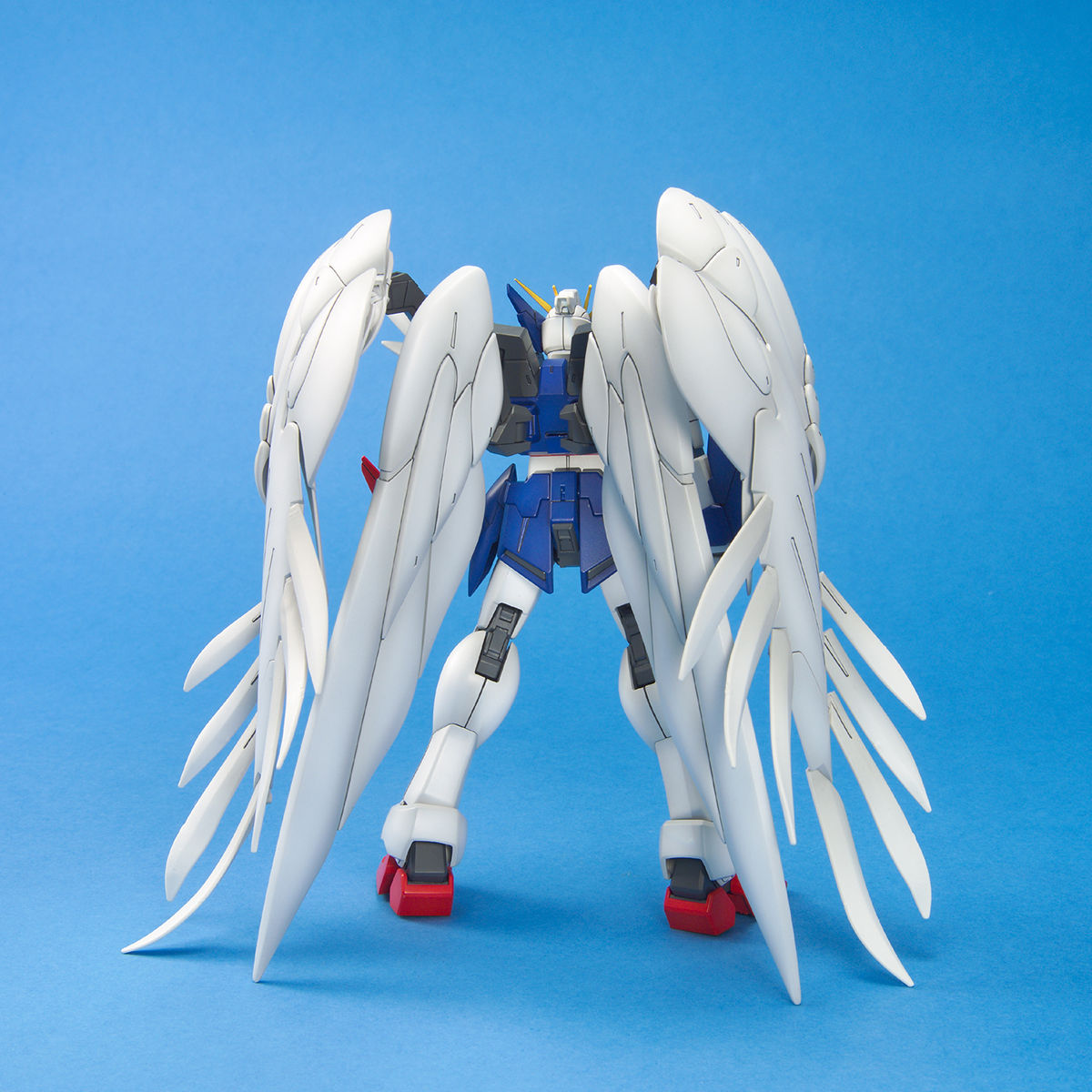 ＭＧ 1/100 ウイングガンダムゼロ（エンドレスワルツ版）