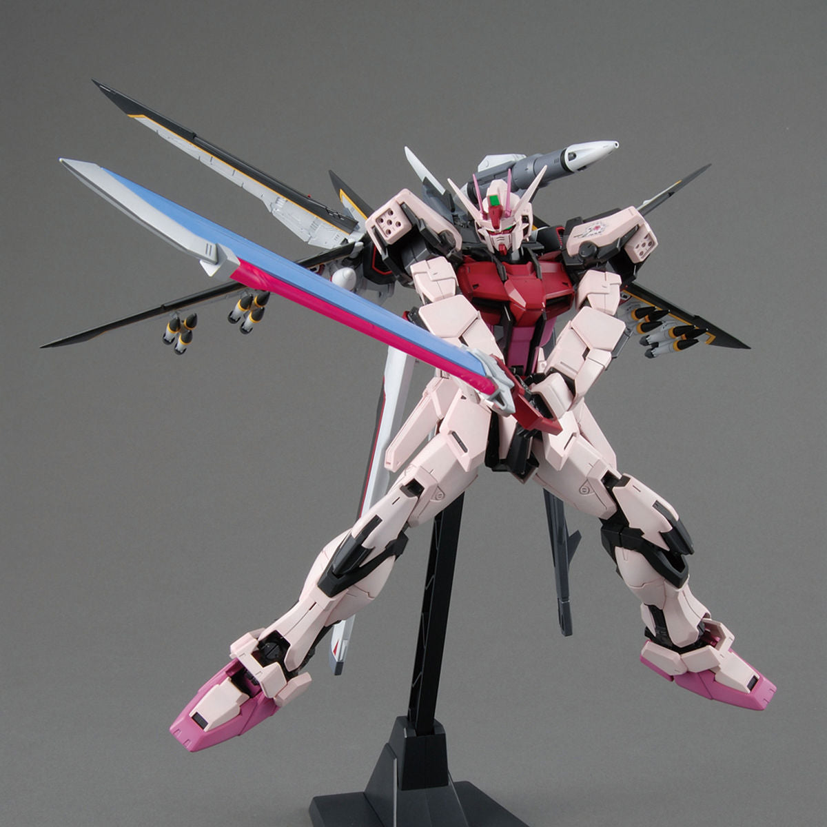 1/100MG ｽﾄﾗｲｸﾙｰｼﾞｭ ｵｵﾄﾘ装備 Ver.RM
